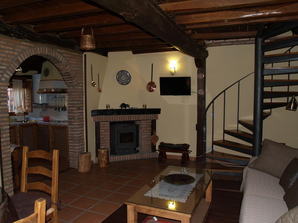 Gasthaus La Casa Del Vado Hervás Exterior foto